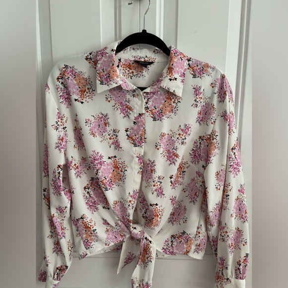 Tie up blouse - Picture 1 of 3